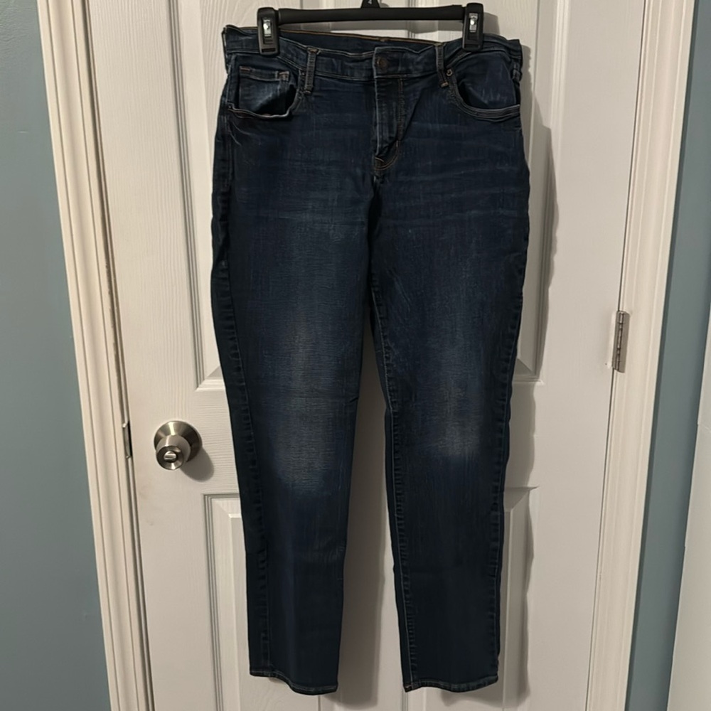 Old navy blue jeans size 12